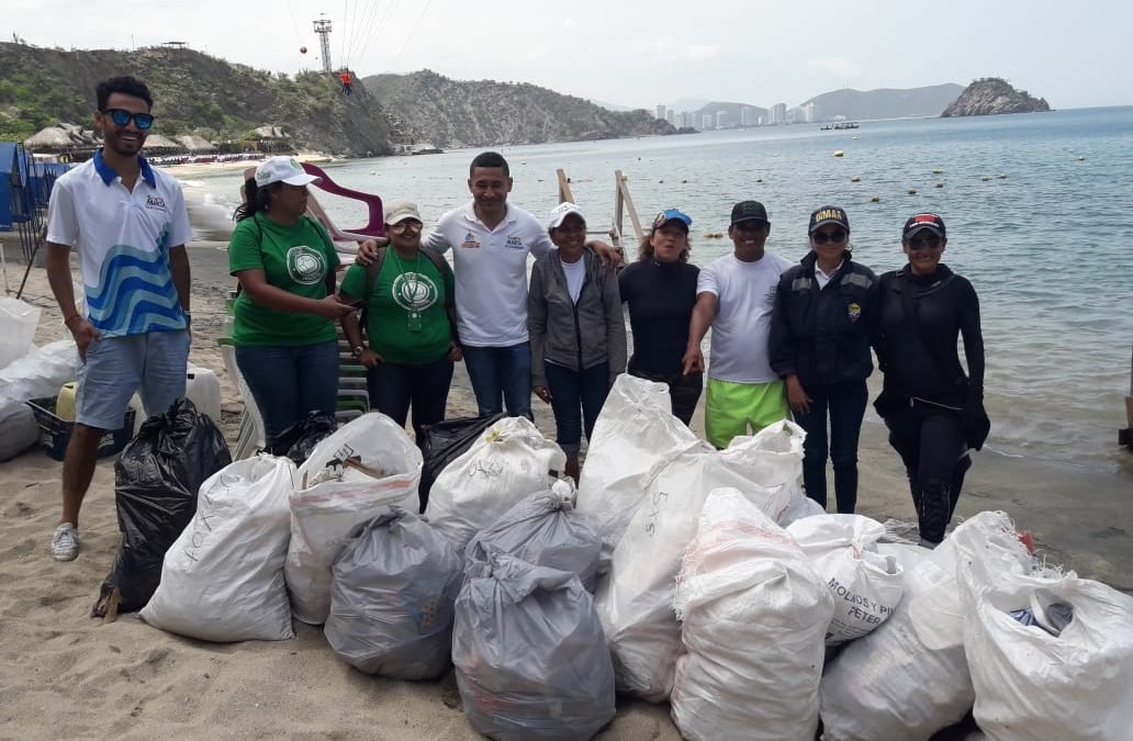 Indetur, Dadsa y demás autoridades se unen por limpieza de Playa Blanca con miras a galardón internacional