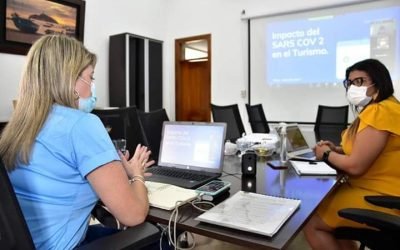 Alcaldesa Virna Johnson escucha propuestas del gremio turístico de Santa Marta