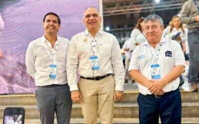 Alcalde Carlos Pinedo expuso la oferta turística: Santa Marta cautiva en Colombia Travel Expo 2025